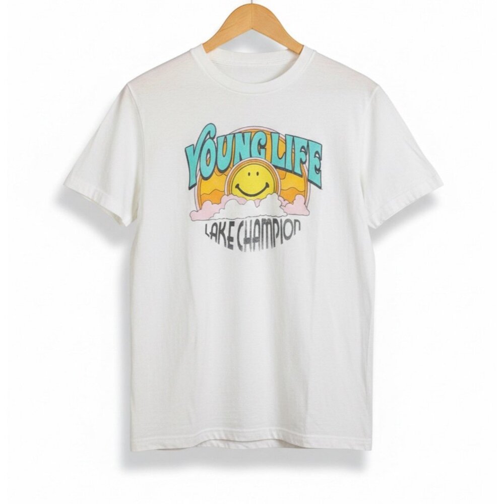 Young Life Lake Champion Graphic T-Shirt White Short Sleeve Tee Size M?